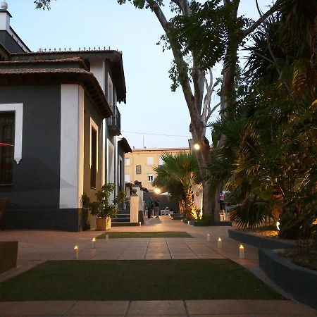 Nwt Paradise Urban Hostel อาลิกันเต ภายนอก รูปภาพ