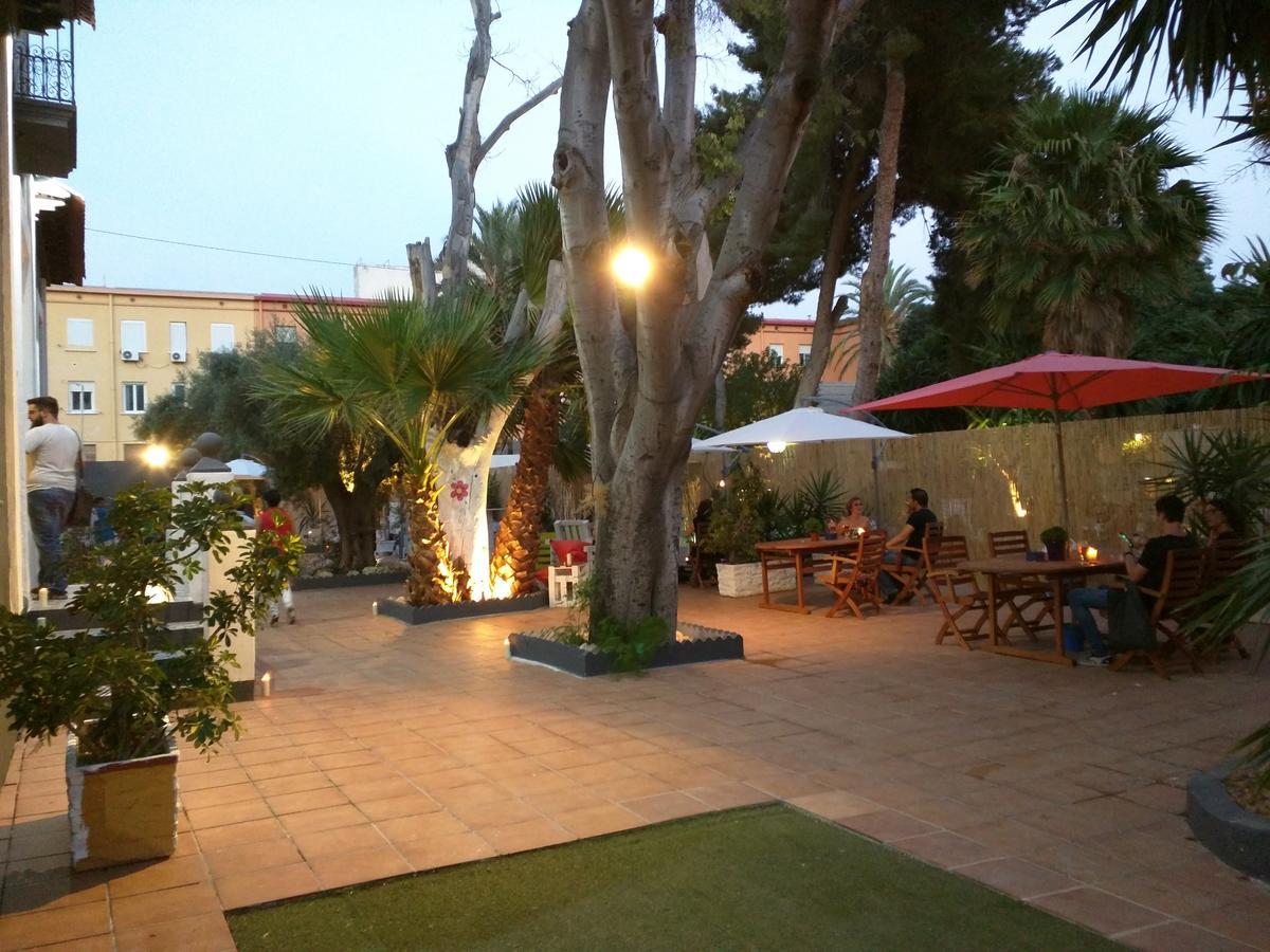 Nwt Paradise Urban Hostel อาลิกันเต ภายนอก รูปภาพ