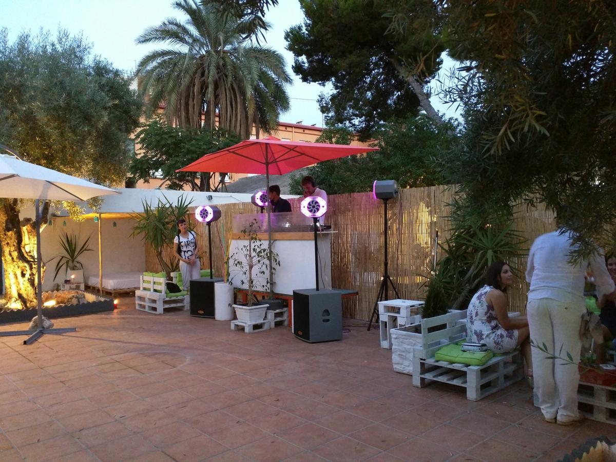 Nwt Paradise Urban Hostel อาลิกันเต ภายนอก รูปภาพ