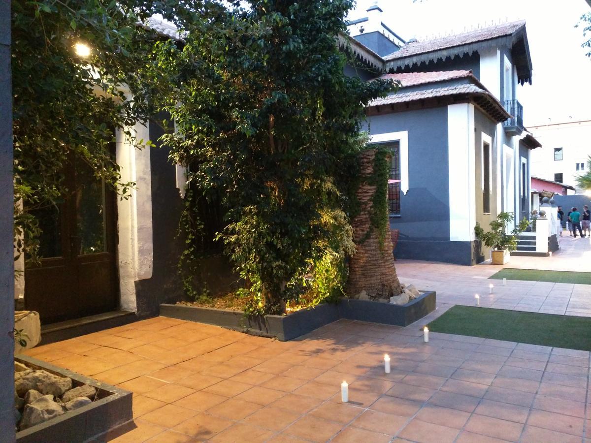 Nwt Paradise Urban Hostel อาลิกันเต ภายนอก รูปภาพ