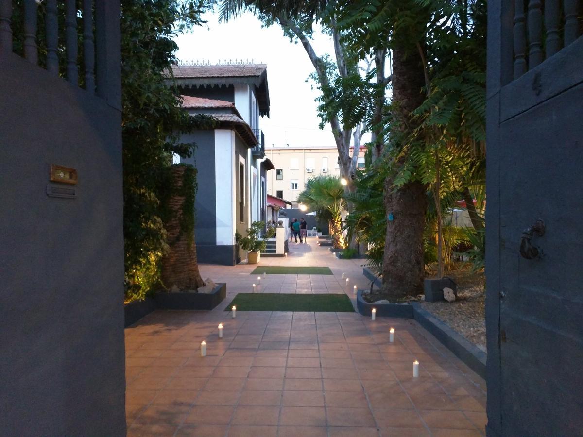 Nwt Paradise Urban Hostel อาลิกันเต ภายนอก รูปภาพ