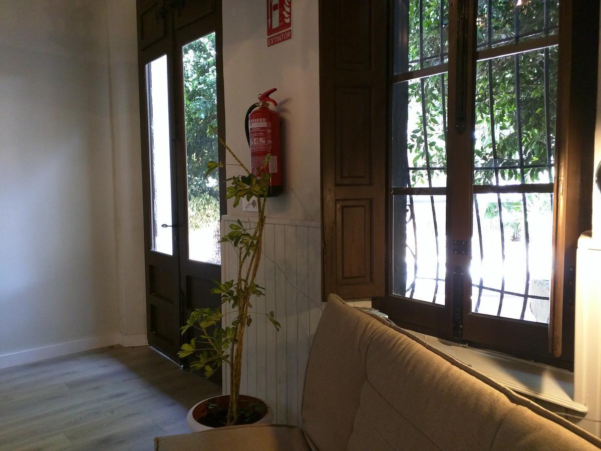 Nwt Paradise Urban Hostel อาลิกันเต ภายนอก รูปภาพ