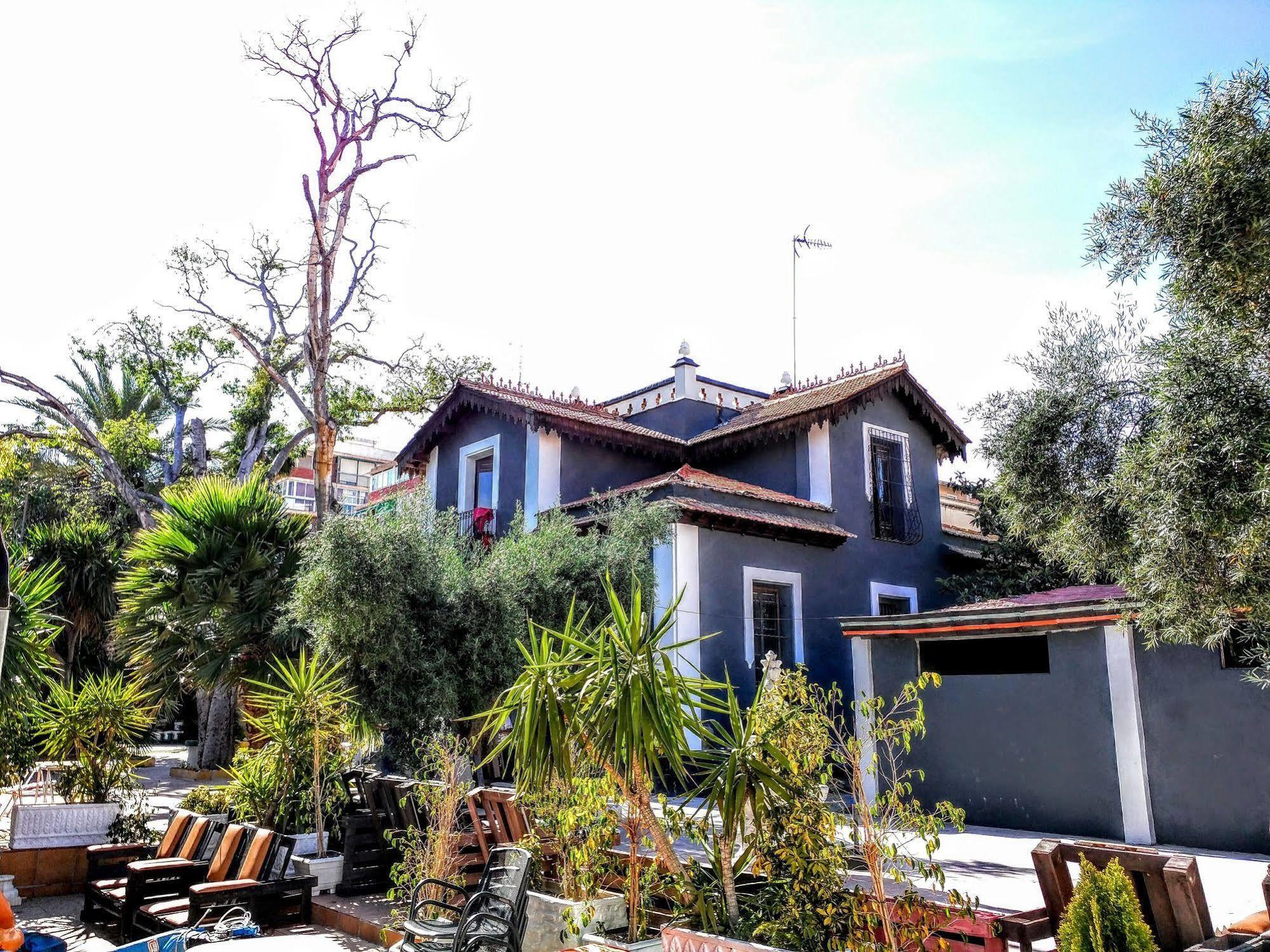 Nwt Paradise Urban Hostel อาลิกันเต ภายนอก รูปภาพ