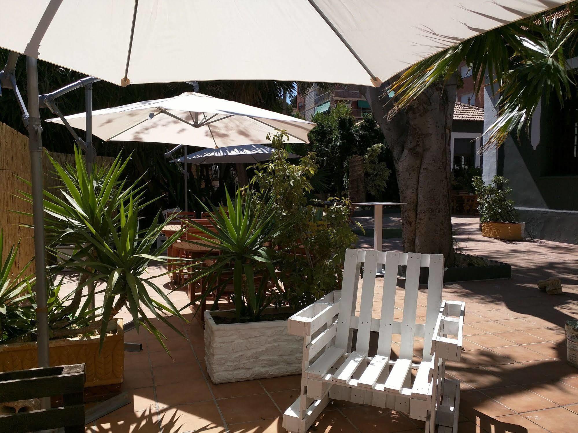 Nwt Paradise Urban Hostel อาลิกันเต ภายนอก รูปภาพ